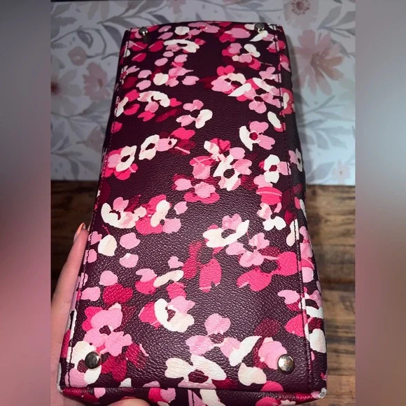 Storybook Lined Kate Spade Floral Tote Bag - Picture 4 of 12